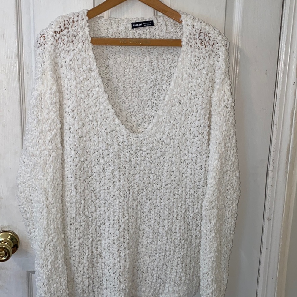 Light oversized sweater